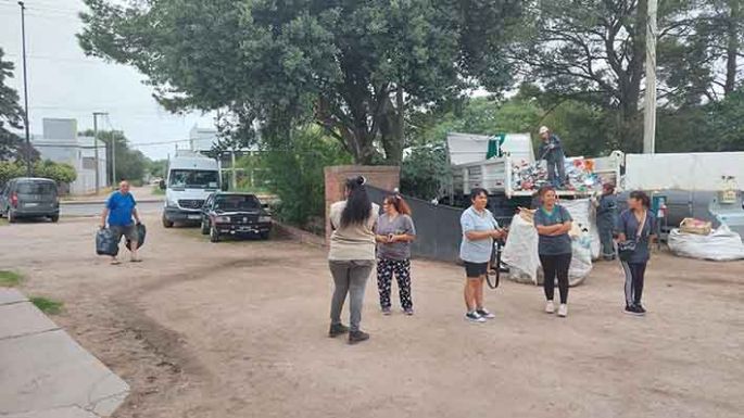 El nuevo punto de recepción de residuos en Las Playas es un éxito