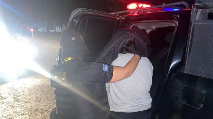 Reabrió el "kiosco" de drogas de su madre y quedó detenida