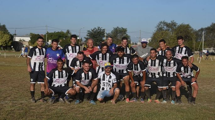 Con barro y sonrisas