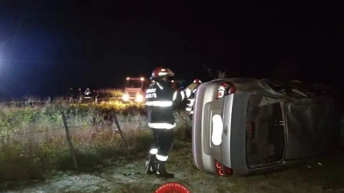 Un sujeto hospitalizado tras el vuelco de un vehículo