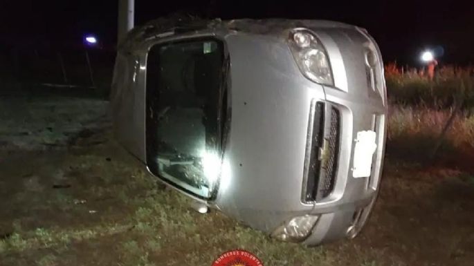 Un sujeto hospitalizado tras el vuelco de un vehículo