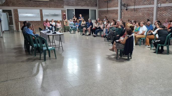 Autoridades se reunieron con vecinos de barrio Almirante Brown por la seguridad