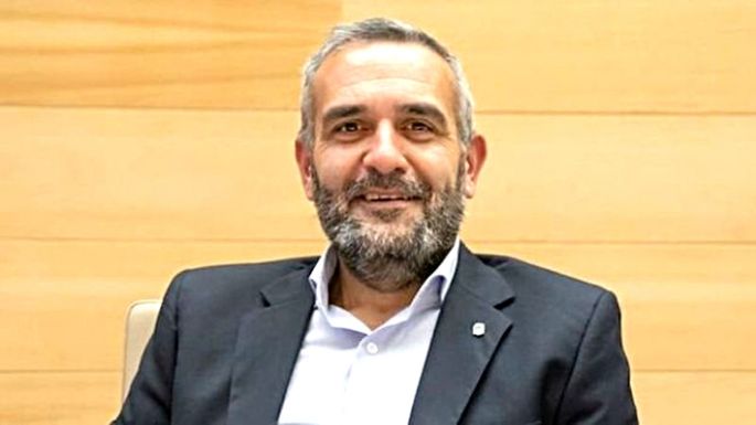Restricción para legislador por violencia familiar