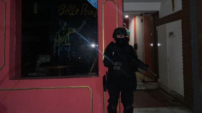 Secuestraron drogas, armas y casi $2 millones en un allanamiento