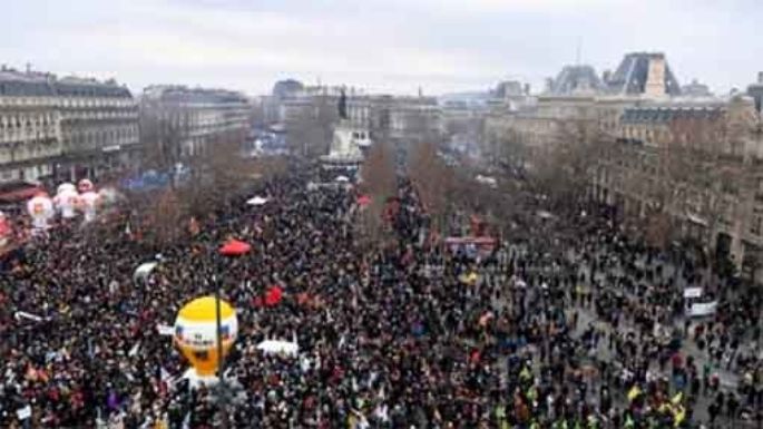 Huelga masiva contra la reforma de las pensiones