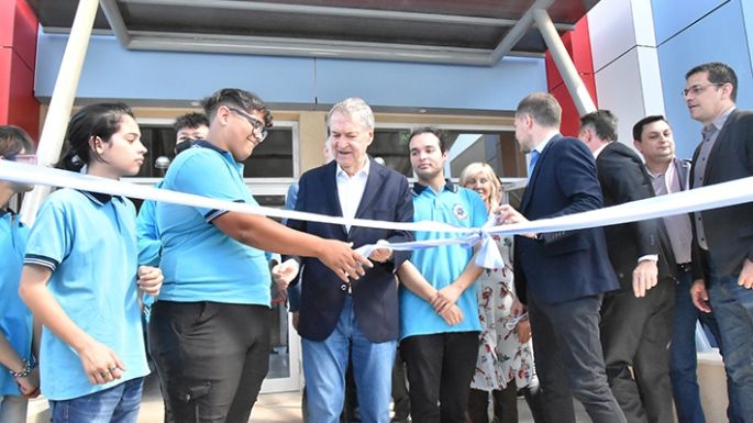 La escuela Proa y la historia de una inauguración de ficción
