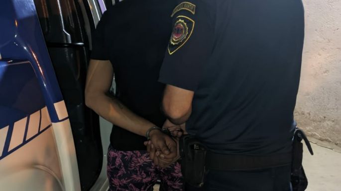 Detuvieron a un joven por arrebatar un celular en pleno centro de la ciudad