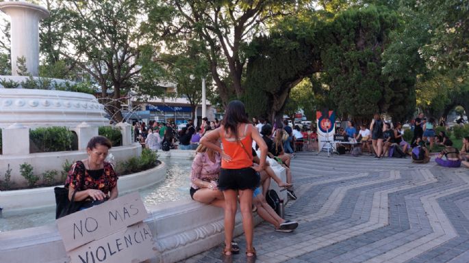 8M: desde Plaza Centenario, inició la movilización por los derechos de las mujeres