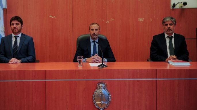 Vialidad: tras conocerse los fundamentos,  el FdT salió a bancar a Cristina Kirchner