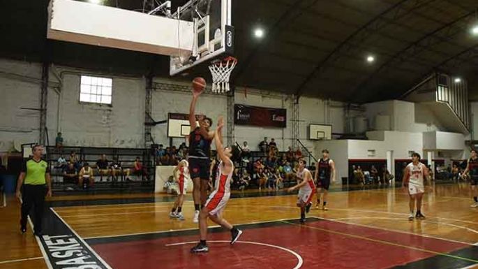 Ameghino y Sparta siguen firmes