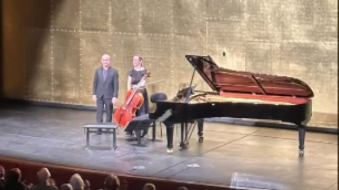 La villamariense Sol Gabetta se lució en Paris junto a Nelson Goerner