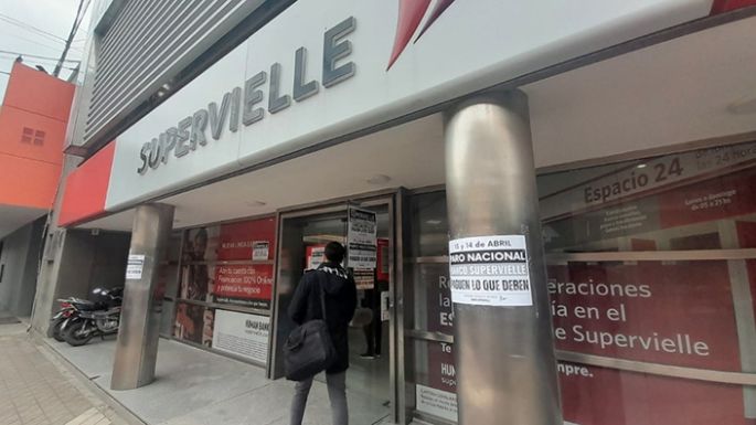 Se cumplió la primera jornada de paro en “el banco de los jubilados”