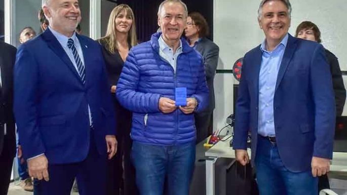 Schiaretti y Llaryora inauguraron Parque Industrial que albergará a 48 empresas