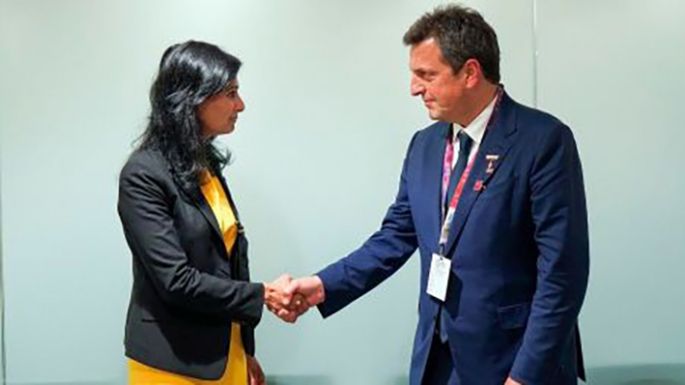Massa negoció préstamos por casi USD 2.500 millones