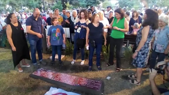 Hay baldosas de memoria villamariense en Córdoba