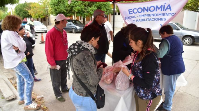 "Precios Justos" llega al barrio Malvinas Argentinas con cortes de cerdo