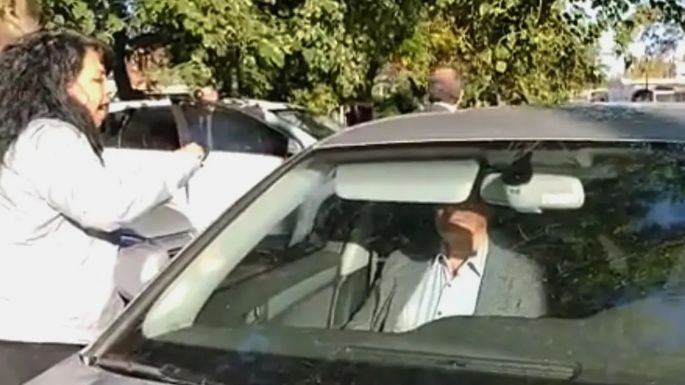 Increparon al exlegislador Oscar González antes de ingresar a los Tribunales de Cura Brochero