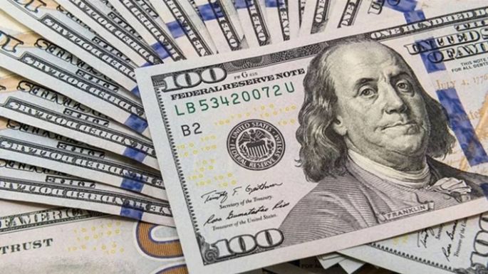 La compra de dólares en el mercado cambiario requerirá autorización del BCRA