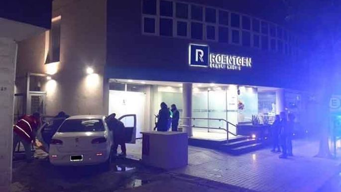 Un herido grave al impactar contra la pared del Roentgen
