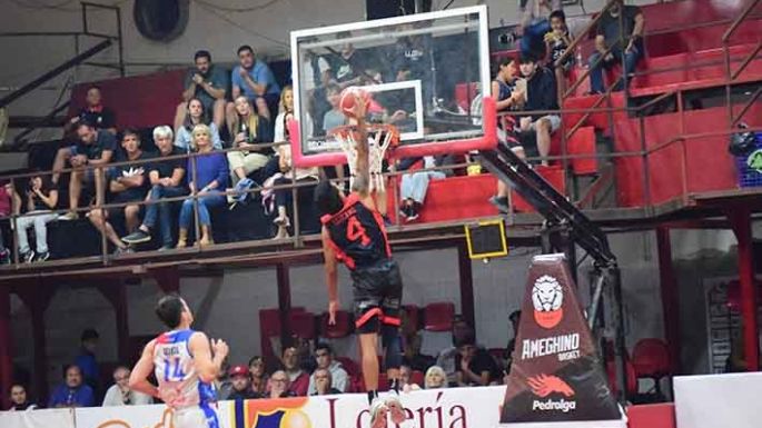 Ameghino recibe a Montmartre, en el arranque de los cuartos de final