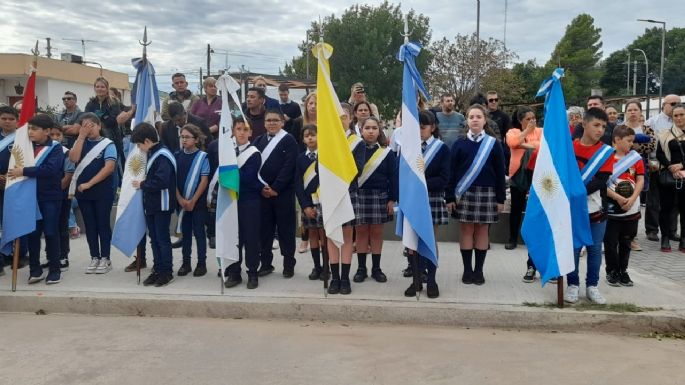 Villa Nueva también homenajeó a veteranos y caídos en Malvinas