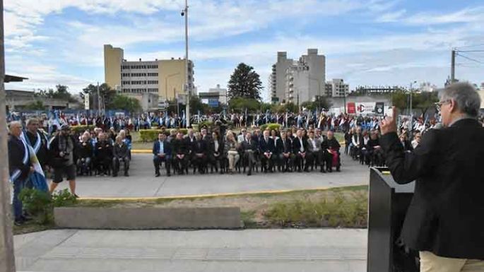 Quien se acerca se enciende