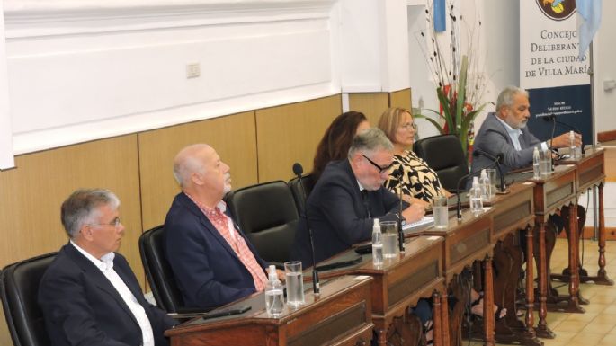 Ratifican aumento salarial del 45% en 4 tramos para municipales