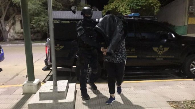 Una madre, su pareja y su hijo detenidos por vender drogas