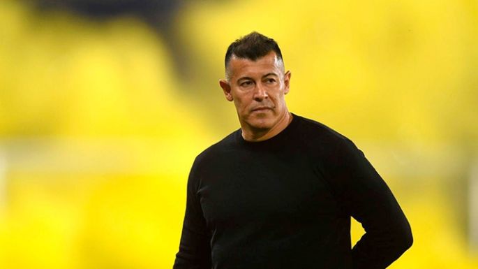 Almirón ya probó equipo para enfrentar el domingo a Almagro