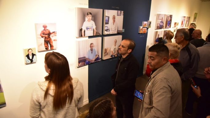 Cerca de 600 personas visitaron la muestra "Retratos de Malvinas"