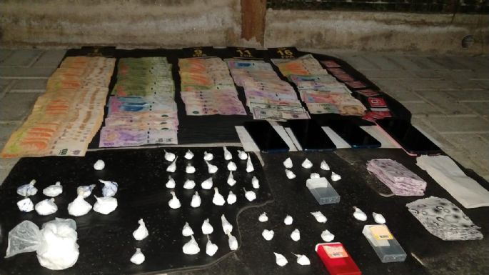 Dos extranjeros fueron detenidos mientras comercializaban cocaína