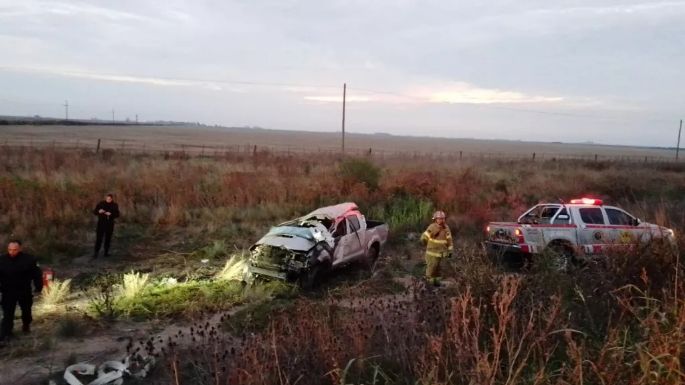 Un hombre resultó herido tras volcar con su camioneta