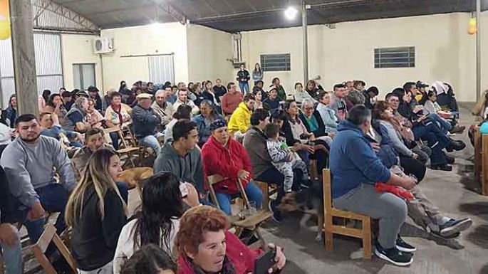 La enfermera del pueblo quiere ser presidenta de la comuna