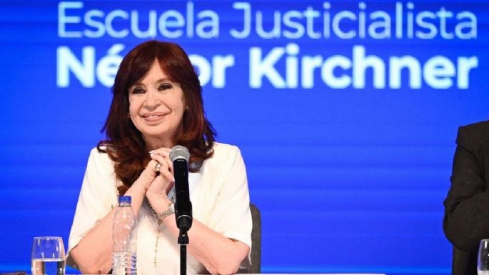 CFK dijo "No se hagan los rulos", cuando le cantaban "Cristina presidenta"