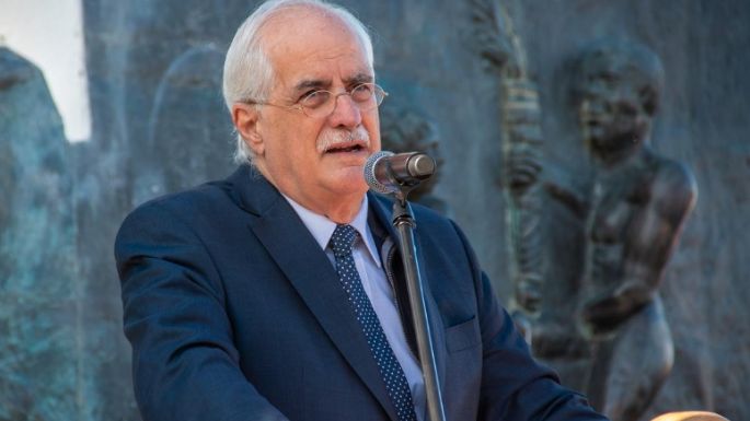 Remueven a general retirado por "apología de terrorismo de Estado"