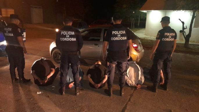 Cinco detenidos por dispararle a un cuida coches