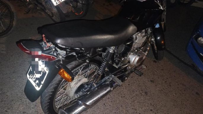 Encontraron estacionada una moto que había sido robada