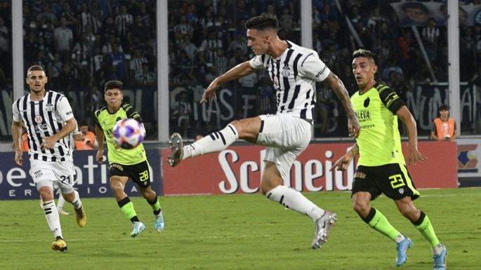 Talleres fue contundente en el segundo tiempo y goleó a Barracas Central