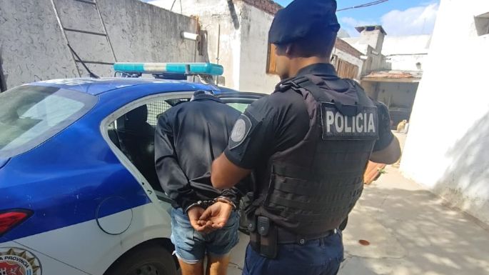 Un joven detenido por romper orden de restricción con su abuela