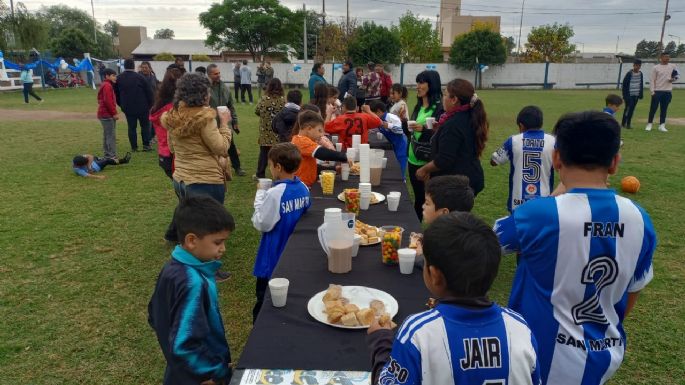 [Vídeos] El club Baby Fútbol San Martín celebró sus primeros 50 años de vida