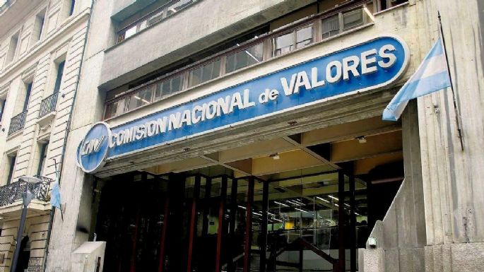 Endurecen las condiciones para las operaciones con dólares financieros