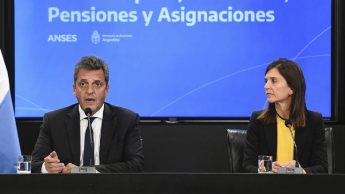 Massa y Raverta anunciaron un aumento del 21% para las jubilaciones