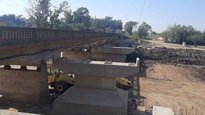 Avanza el ensanchamiento del puente carretero