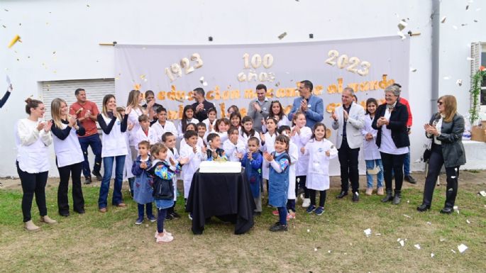 [Vídeo] La escuela José de San Martín de Sanabria festejó sus 100 años de vida