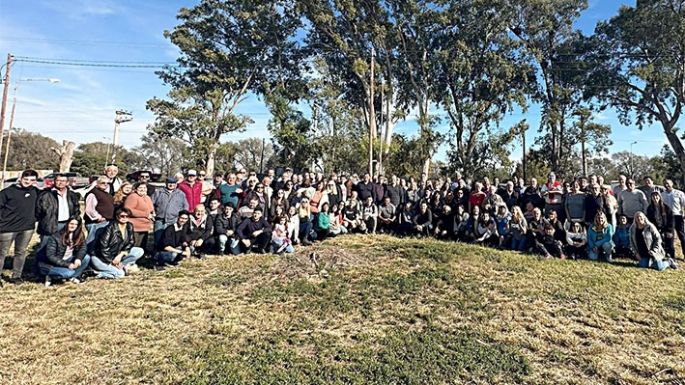 Más de un centenar de personas se sumó a la movida de Capitani