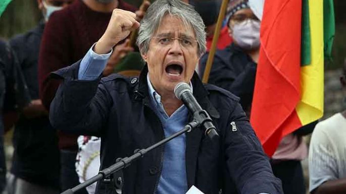 El presidente de Ecuador disolvió el Parlamento con apoyo militar