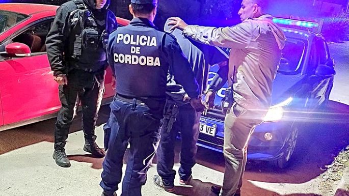Dos heridos y nueve detenidos tras una pelea entre dos bandas