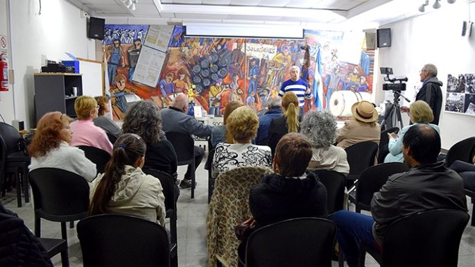 La SADE entregó antologías y premios