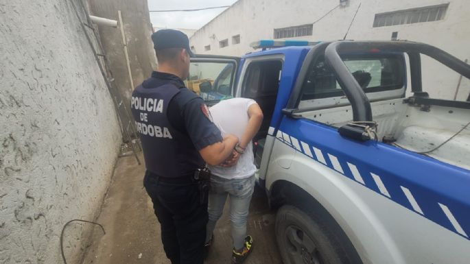Dos detenidos por intentar robarle con una réplica de arma a un adolescente