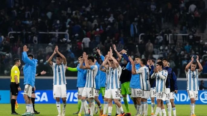 Argentina goleó a Guatemala y pasó a octavos de final